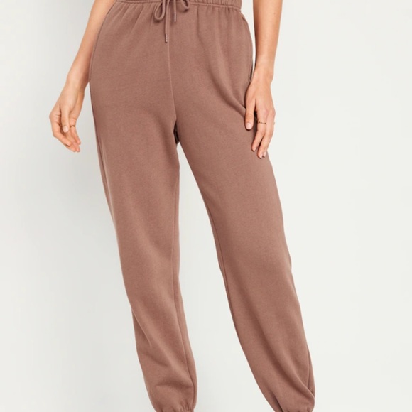 NWT OLD NAVY Extra High-Waisted Jogger Sweatpants  Color: Warm Taupe - Picture 3 of 6